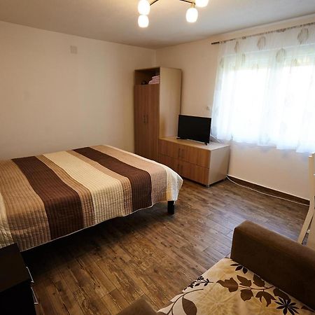 Apartment Azulmburgo Vrnjacka Banja Bagian luar foto
