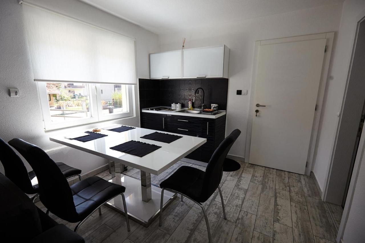 Apartment Azulmburgo Vrnjacka Banja Bagian luar foto
