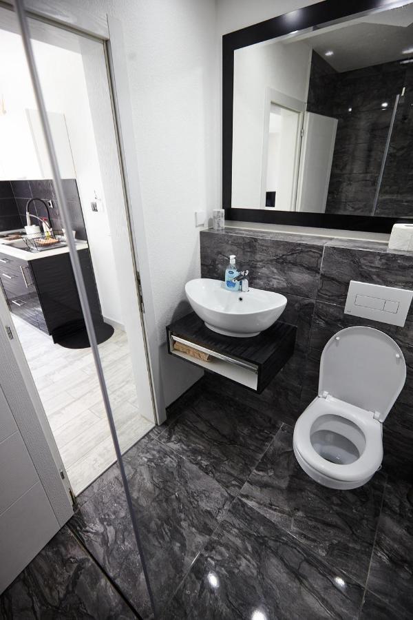 Apartment Azulmburgo Vrnjacka Banja Bagian luar foto