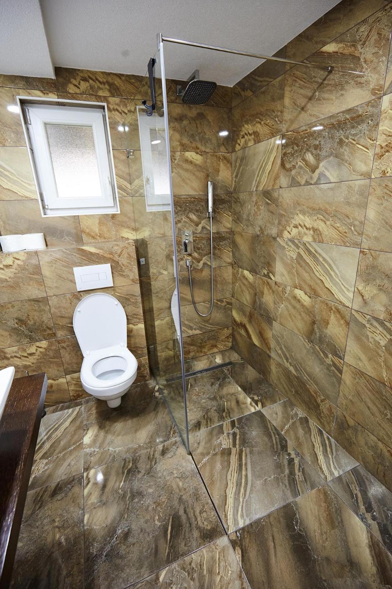 Apartment Azulmburgo Vrnjacka Banja Bagian luar foto