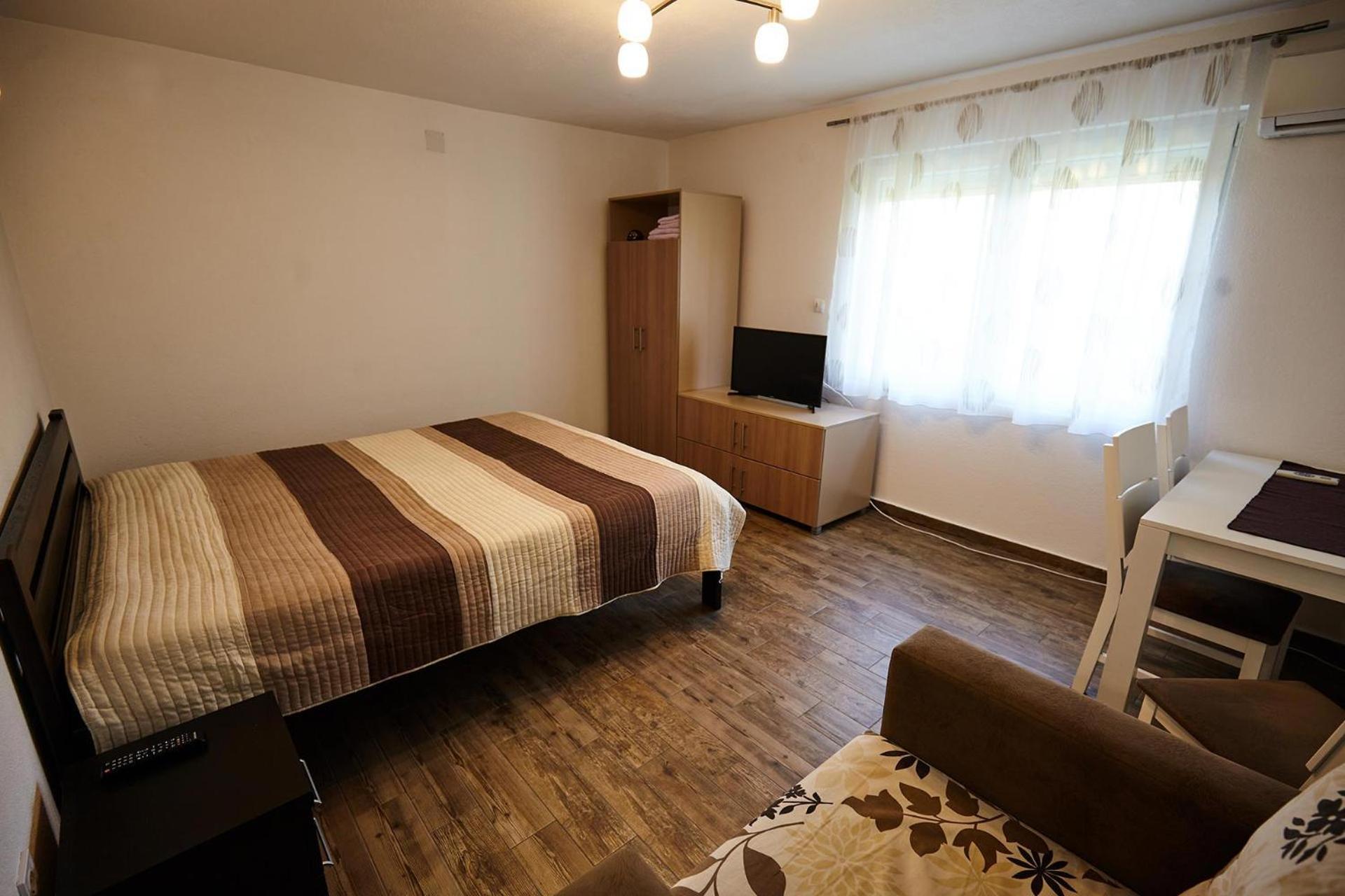 Apartment Azulmburgo Vrnjacka Banja Bagian luar foto